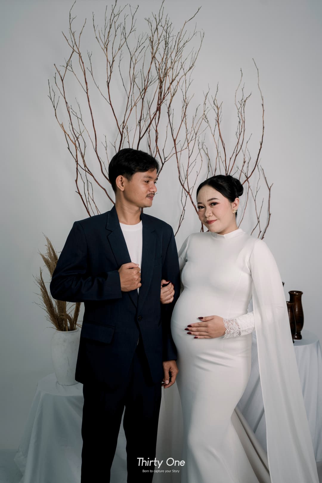 Emotional and elegant maternity shot
